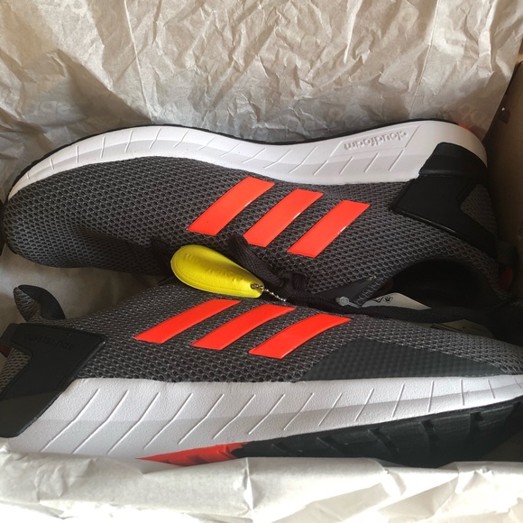 MEN’S ADIDAS QUESTAR RIDE CARBON/SOLRED/GREFOU - Picture 6 of 8